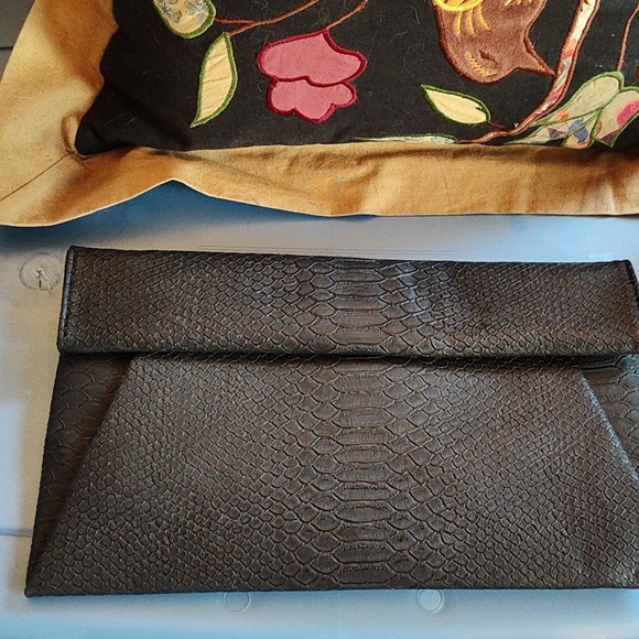 Handbag - Picture 1 of 3